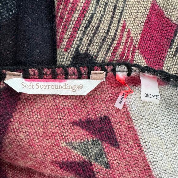 Soft Surroundings Aztec Print Poncho Women's One Size Western Cozy Outdoor Boho - Picture 4 of 6